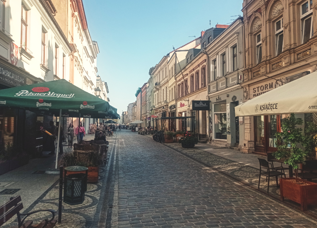 Вуличка в старому місті