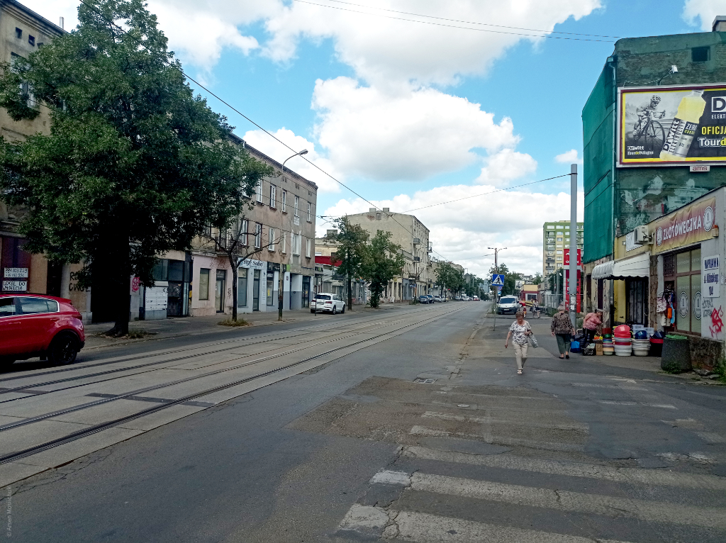 Вулиця поза центром