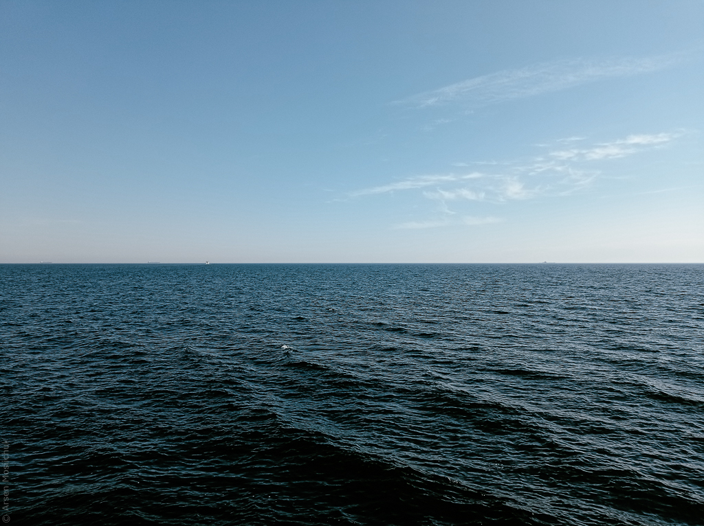 Море